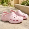 Pourquoi les Crocs pink milk s’imposent comme sabot sportif du quotidien