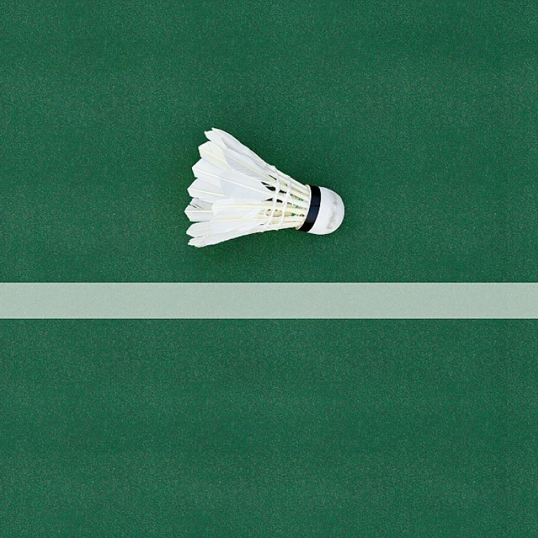 Les bases du padel en simple : un sport captivant