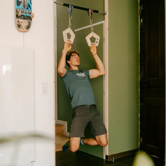YY Vertical - Agrès d'entraînement pour l'escalade PENTA