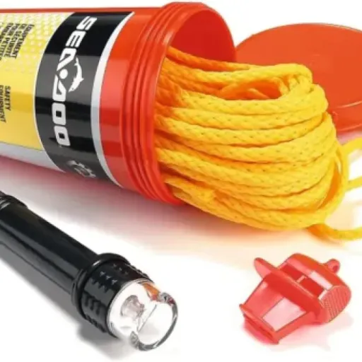 Test Sea-Doo 295100330 Safety Equipment Kit : le kit de base qui fait le job sur ton jet-ski